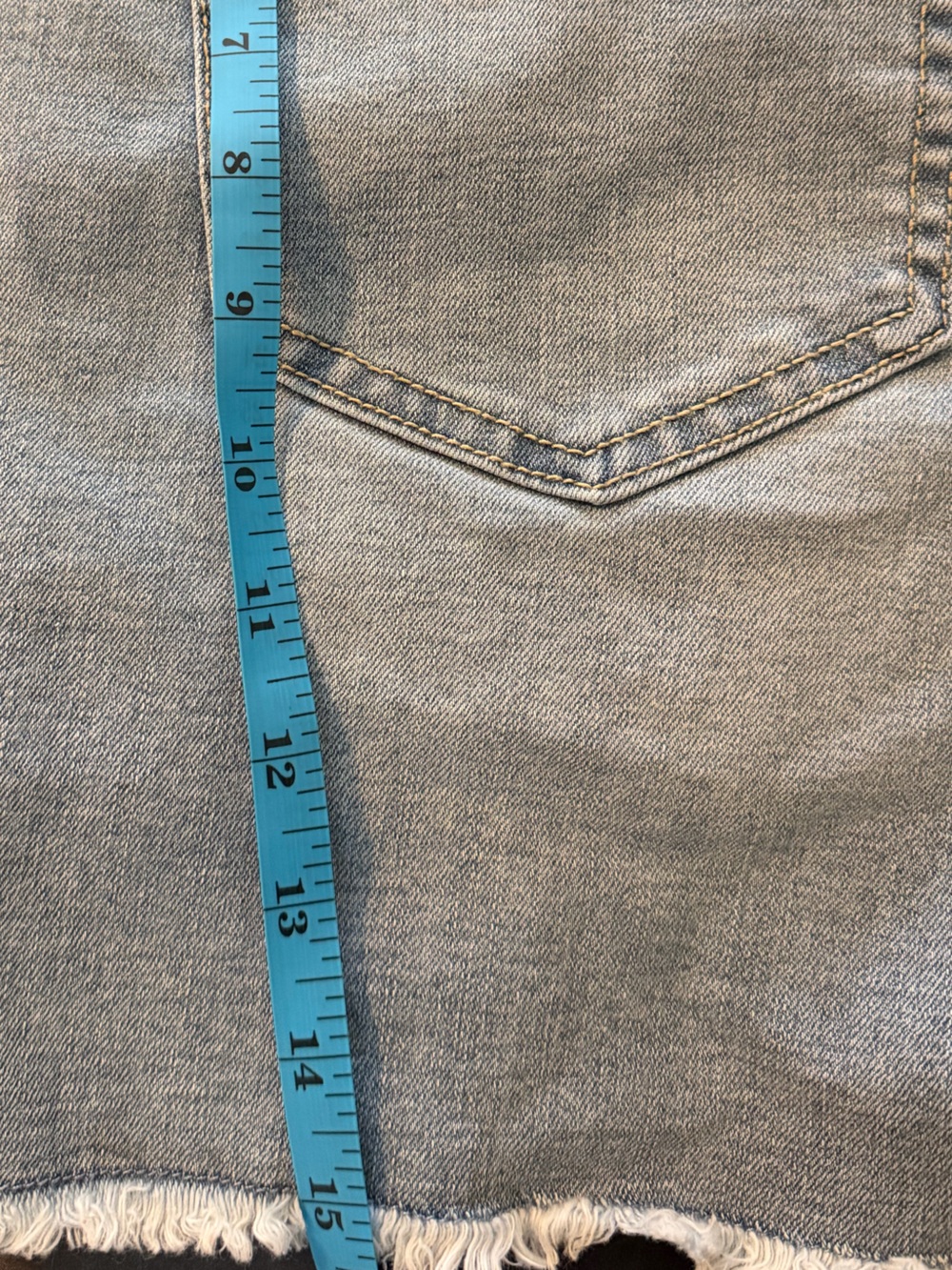 NWT Seven7 Weekend Denim Shorts 5" Fray Hem in Key West (light blue)   Size 8 - Picture 6 of 7